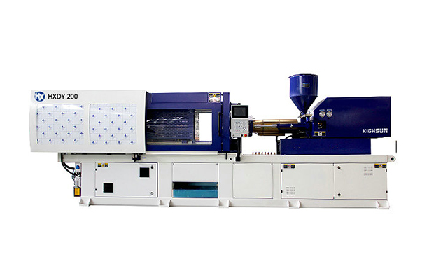 What are the requirements of the injection mold when designing the cavity arrangement?