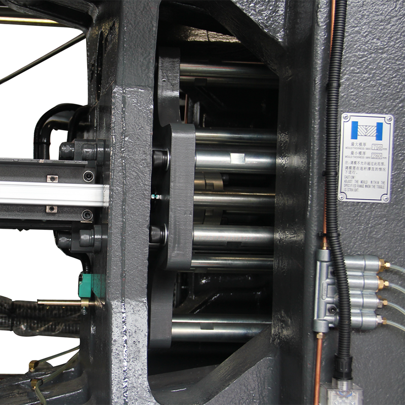 SP350: SP smart power injection molding machine