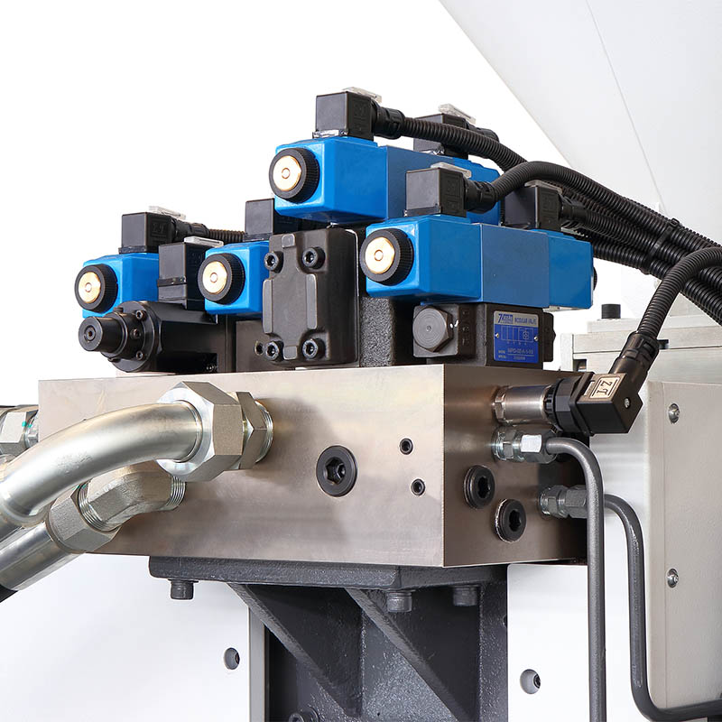 SP300: SP smart power injection molding machine